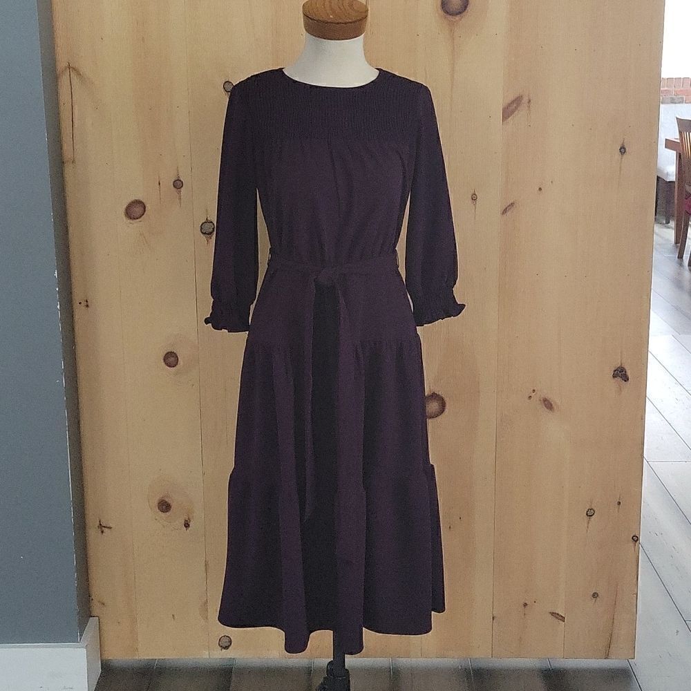 DANNY and nicole, size 4 medi dress